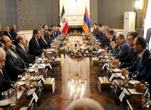 ایران هیچ سقف و محدودیتی برای توسعه همکاری ها با ارمنستان قائل نیست/ حل پیچیده ترین مسائل از طریق گفتگوهای مسالمت آمیز امکان پذیر است