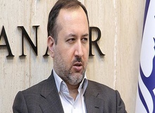 نماینده مجلس: افزایش یواشکی سن بازنشستگی در لایحه بودجه خلاف قانون است؛ بودجه که جای تغییر قوانین دائمی کشور نیست/ یک روستای برای آسفالت لنگ یک میلیارد بودجه است اما به برخی دستگاه های فرهنگی یک دفعه ۳۰۰ میلیارد تومان بودجه داده می‌شود