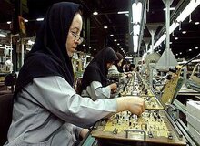 سنگینی بار خشونت اقتصادی بر دوش زنان
