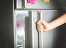 علت کار نکردن و یکسره کار کردن یخچال چیست ؟