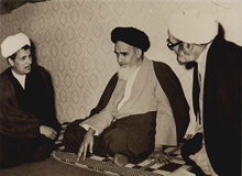 چند روایت از "شبی که آیت الله منتظری عزل شد" و به رهبری نرسید