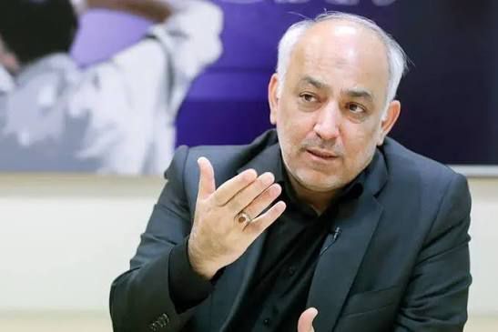 علی شکوری راد از زندان آزاد شد 