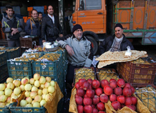 رئیس اتحادیه صنف میوه و سبزی و تره‌بار تهران: مصرف میوه  در سال های  اخیر  ۲۵ درصد کاهش یافته است 