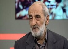 حسین شریعتمداری: موسای ما عصا انداخت

