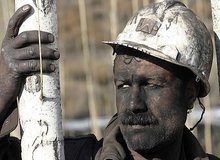 کارگران برای یک زندگی نرمال ماهانه باید ۹ میلیون تومان حقوق بگیرند