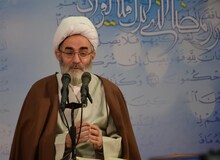 امام جمعه رشت بر تسریع در بازگشایی اماکن مذهبی تاکید کرد/  تعبیر فاصله اجتماعی اشتباه است
