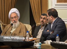 روزنامه جمهوری اسلامی از قول برخی اعضاء مجمع تشخیص مصلحت نظام؛ احمدی نژاد صلاحیت عضویت در مجمع را ندارد!!
