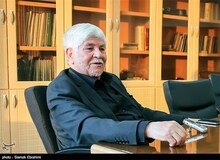 محمد هاشمی: قالیباف خودش را سوزاند