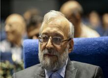 جواد لاریجانی: زیر بار خواسته های آمریکا برای باز شدن تنگه هرمز و از بین رفتن تأسیسات هسته‌ای نخواهیم رفت