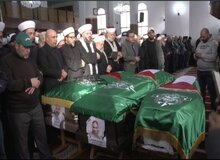 اقامه نماز بر پیکر العاروری وفرماندهان حماس+عکس