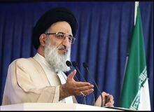 امام جمعه کرج: برخی با وجود وقوع جنگ چشم به مذاکره دارند؛ دیگر نباید از مذاکره سخنان گفته شود