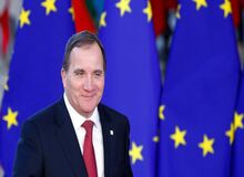 استفان لوفن نخست وزیر سوئد ماند