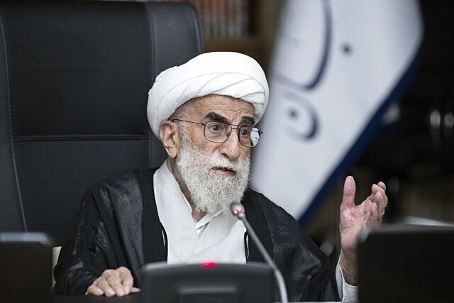 آیت‌الله جنتی: تسخیر لانه جاسوسی، هیمنه آمریکا را در هم شکست