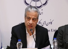 تحلیلی بر دادرسی عادلانه با تاکید بر استقلال وکیل از منظر قرآن و روایات 