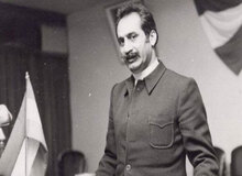 عکسی کمتر دیده شده از اعزام اعضای حزب ملت ایران به جبهه توسط داریوش فروهر 