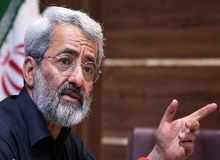سلیمی نمین: «رئیسی» ریسک بیماری را به جان می خرد و بین مردم می رود