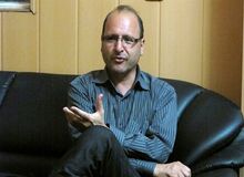 فعال سیاسی اصولگرا: زمان شاه هم تورم داشتیم/ رابطه بین مردم و حاکمیت باید معتدل شود