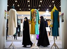 ارگان رسانه ای نزدیک به سپاه: محجبه‌ها «به سختی» می‌توانند، شلوار بدون‌پارگی و مانتوی‌بلند پیدا کنند