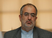 توصیه حسام الدین آشنا به پزشکیان/ بدون یاران؛ حتی با باران؛ نه فقط تهران بلکه ایران را هم باید تخلیه کنیم
