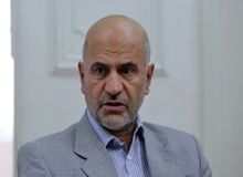 فرشاد مومنی: در بودجه ۱۴۰۱ از ثروتمندهایی که مانند زالو به جان اقتصاد افتاده‌اند مالیات نمی گیرند/ در مسأله بورس مردم فریب خوردند/ تا شیوه حکمرانـــی تغییر نکند، ایران روی آرامش را نخواهد دید