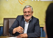 واعظی به جای آقای رییس‌جمهور تصمیم می گیرد/ واعظی می خواهند معاونان و دفترداران وزرا را خودشان از کسانی که می خواهند تعیین کنند تا بتوانند امور را در کنترل خود داشته باشند