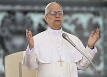 پاسخ پاپ لئو به معاون ترامپ: جنگ علیه ایران عادلانه نبود