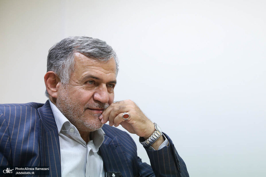 واکنش تند دبیرکل حزب مؤتلفه به اظهارات جنجالی اردستانی؛ درخواست «خلع لباس» و «محکومیت شدید»