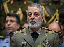 سرلشکرموسوی: امروز دنیا فهمیده که جمهوری اسلامی ایران در سمت درست تاریخ ایستاده است+فیلم