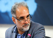 فعال سیاسی اصلاح طلب: منبر نماز جمعه جای توجیه کم‌کاری‌ها نیست