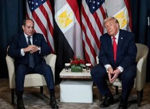 دیدار ترامپ با رئیس‌جمهور مصر در داووس