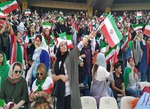 زنان تماشاچی دیدار ایران - کره‌جنوبی می شوند

