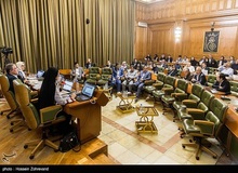 تنش لفظی در جلسه‌ی امروز شورای شهر/ صدراعظم نوری خطاب به هاشمی: عدالت را رعایت کنید، شما نمی گذارید ما حرف بزنیم!