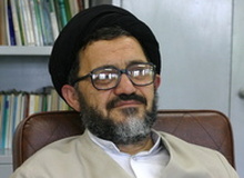 فعال سیاسی اصولگرا: درست نیست از لوازم التحریر گرفته تا کالاهای اساسی را وارد کنیم
