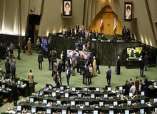 جدال نمایندگان مخالف و موافق تعطیلی روز شنبه/ ایزدپناه: امکان دارد زندگی مردم دچار مشکل شود/ بهروزی‌فر: تعطیلی شنبه مغایرتی با سنت ایرانی اسلامی ندارد